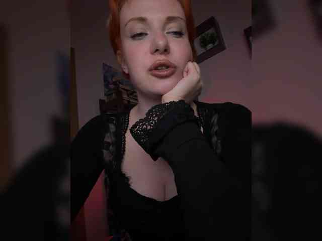 mistress-victoria-feets webcam