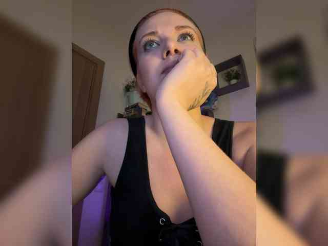 mistress-victoria-feets webcam