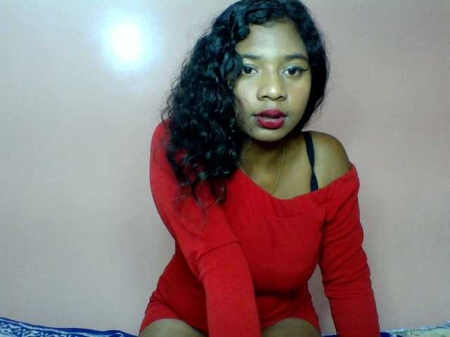 Calinasweet live cam on BongaCams