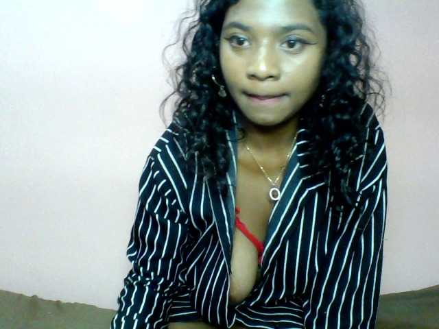 Calinasweet live cam on BongaCams