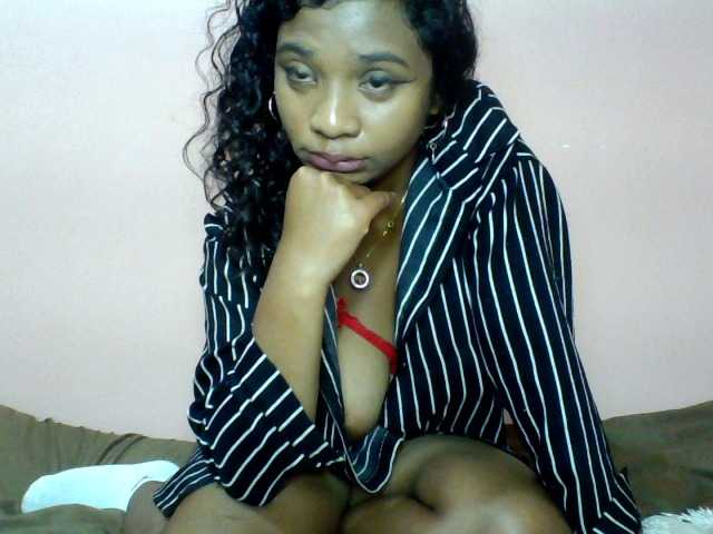 Calinasweet live cam on BongaCams