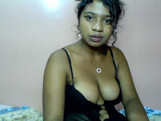 Calinasweet live cam on BongaCams