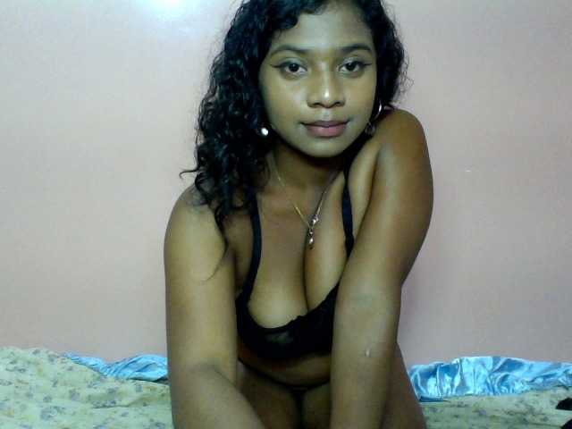Calinasweet live cam on BongaCams