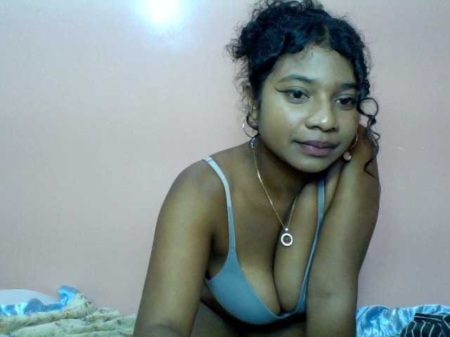 Calinasweet live cam on BongaCams