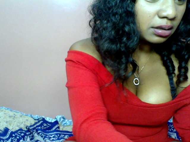 Calinasweet live cam on BongaCams