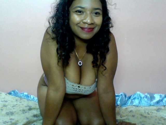 Calinasweet live cam on BongaCams