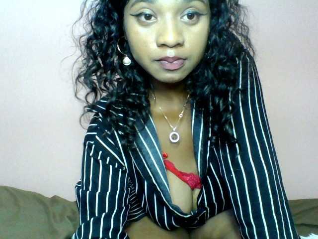 Calinasweet live cam on BongaCams
