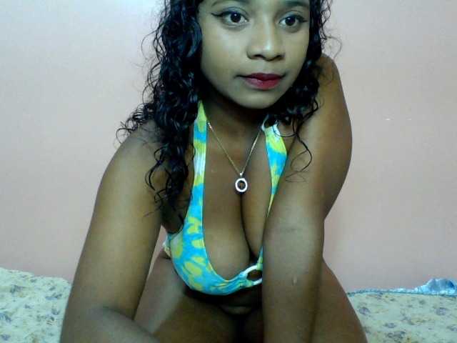 Calinasweet live cam on BongaCams