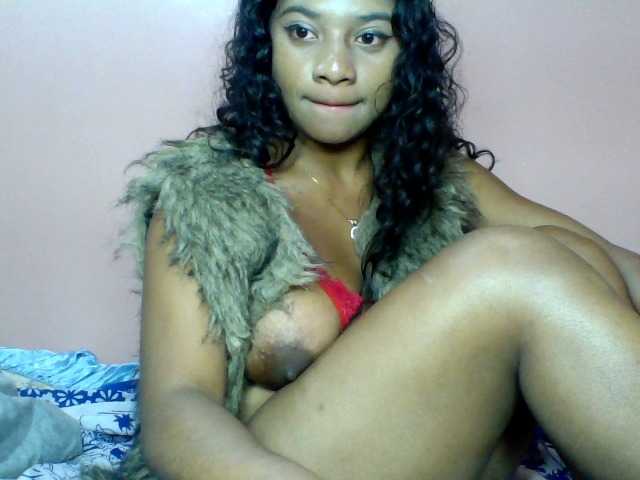 Calinasweet live cam on BongaCams