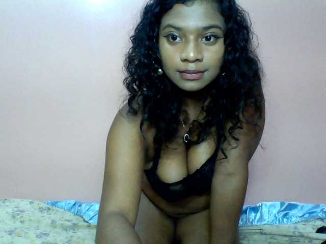 Calinasweet live cam on BongaCams