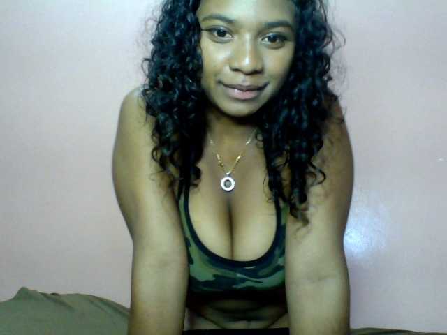 Calinasweet live cam on BongaCams