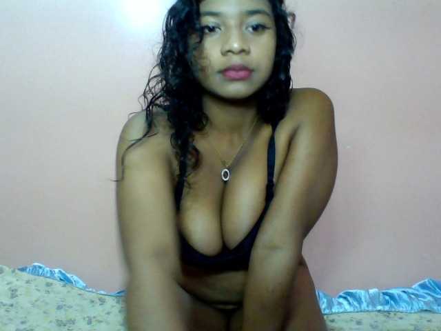 Calinasweet live cam on BongaCams