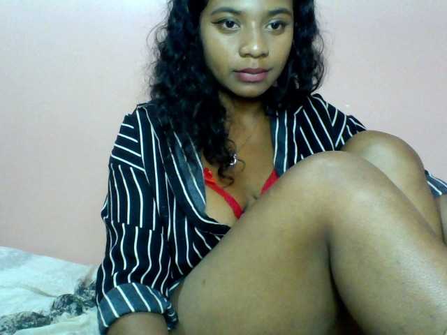 Calinasweet live cam on BongaCams