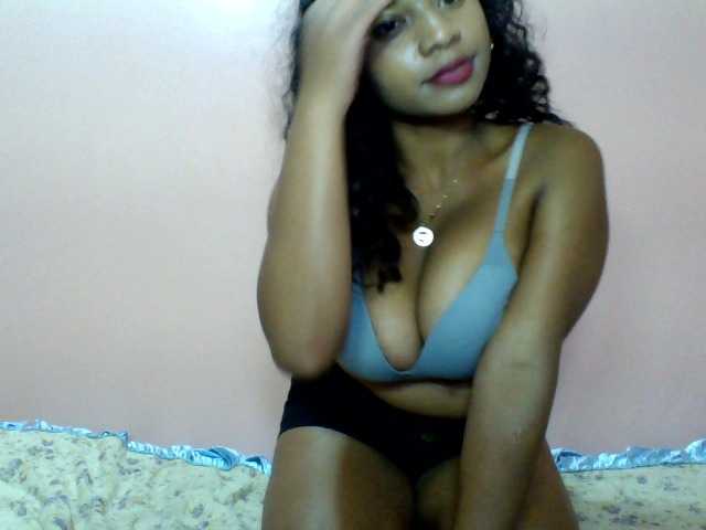 Calinasweet live cam on BongaCams