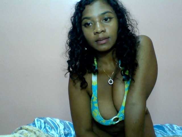Calinasweet live cam on BongaCams