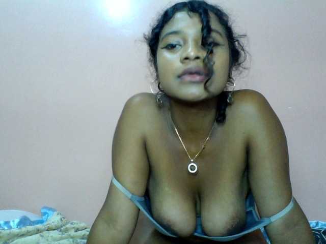 Calinasweet live cam on BongaCams