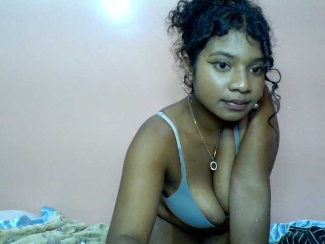 Calinasweet live cam on BongaCams