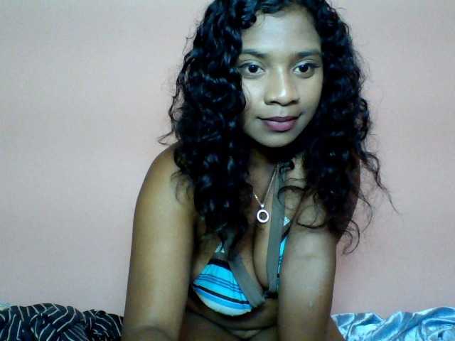 Calinasweet live cam on BongaCams