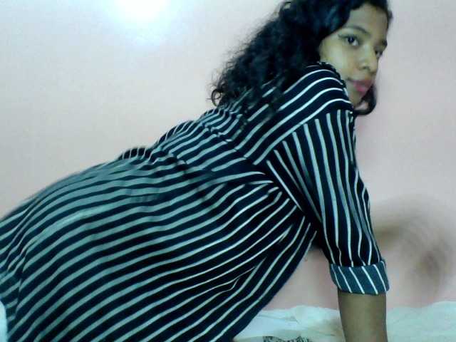 Calinasweet live cam on BongaCams