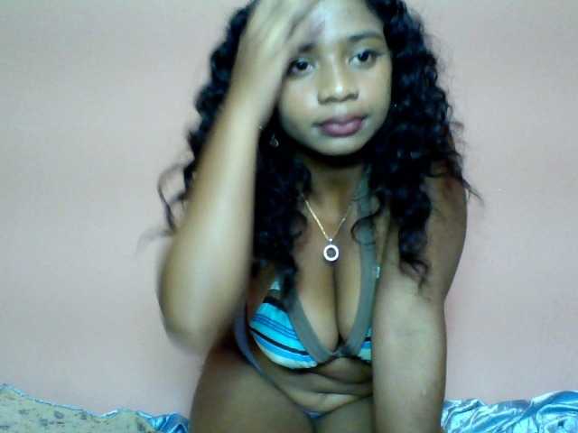 Calinasweet live cam on BongaCams