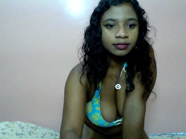 Calinasweet live cam on BongaCams