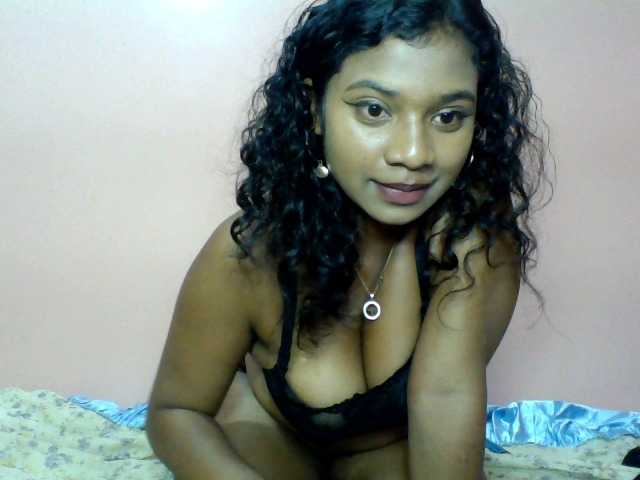 Calinasweet live cam on BongaCams