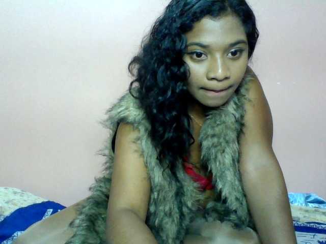 Calinasweet live cam on BongaCams