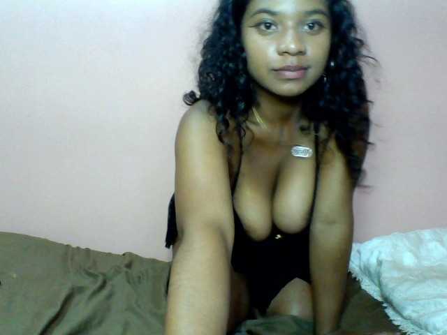 Calinasweet live cam on BongaCams