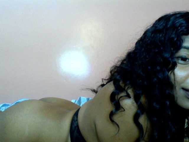 Calinasweet live cam on BongaCams