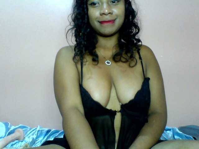 Calinasweet live cam on BongaCams