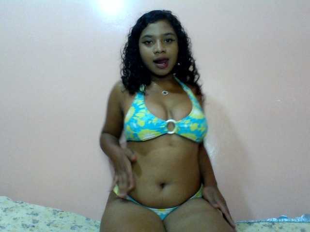 Calinasweet live cam on BongaCams
