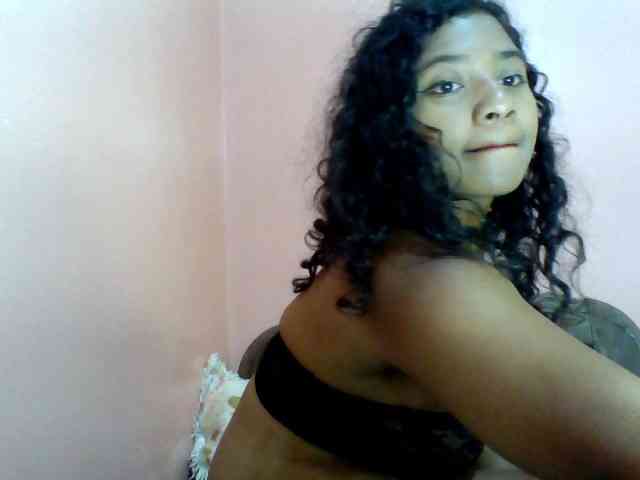 Calinasweet webcam