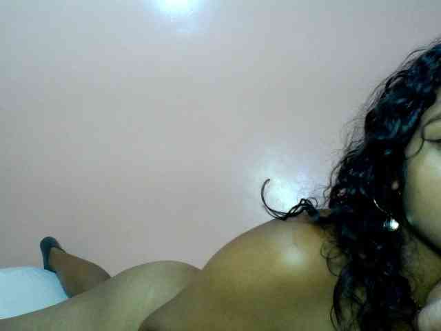 Calinasweet webcam