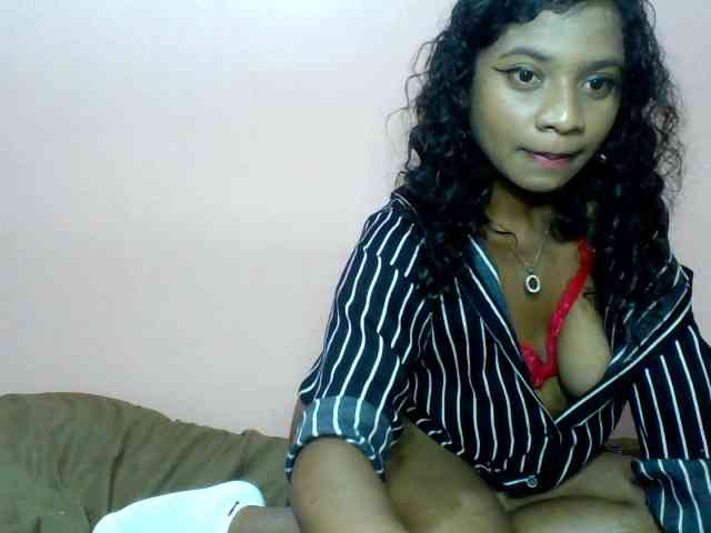 Calinasweet webcam