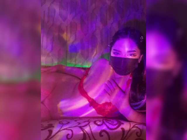 CHREASY live cam on BongaCams
