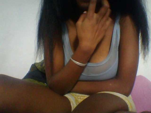 Niella1 live cam on BongaCams