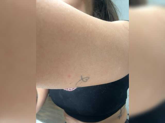 badhabitbaby live cam on BongaCams