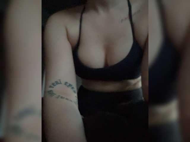 badhabitbaby live cam on BongaCams