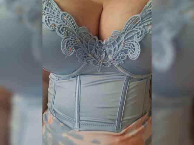 Naya323 webcam
