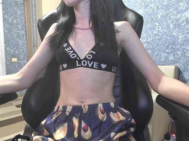 Klsslove23 webcam