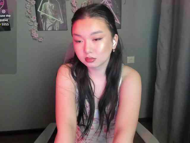 MollyTasty webcam