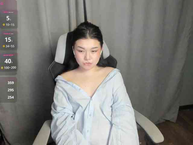 MollyTasty webcam