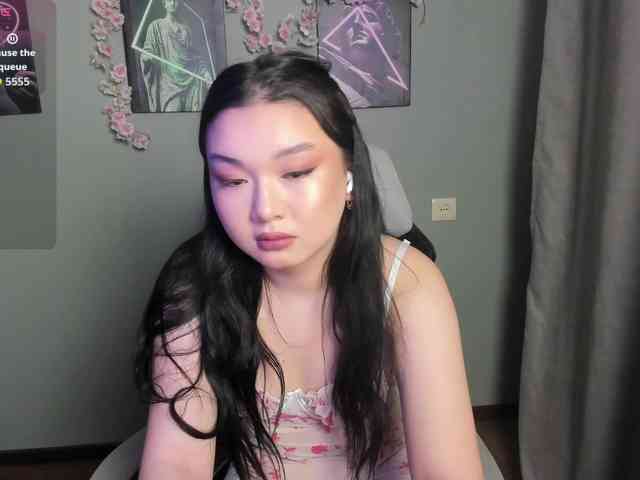 MollyTasty webcam