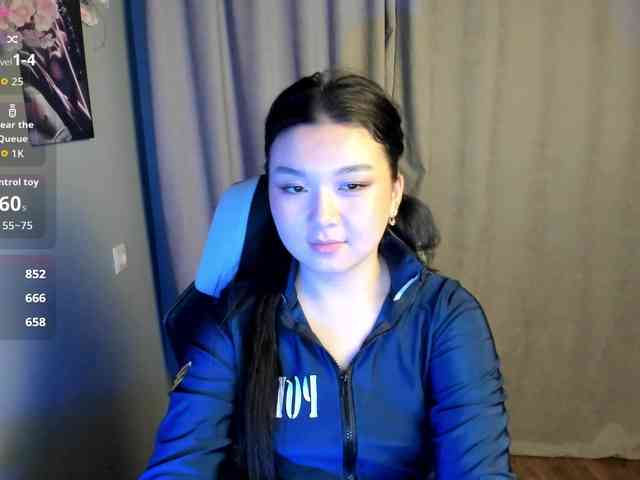 MollyTasty webcam