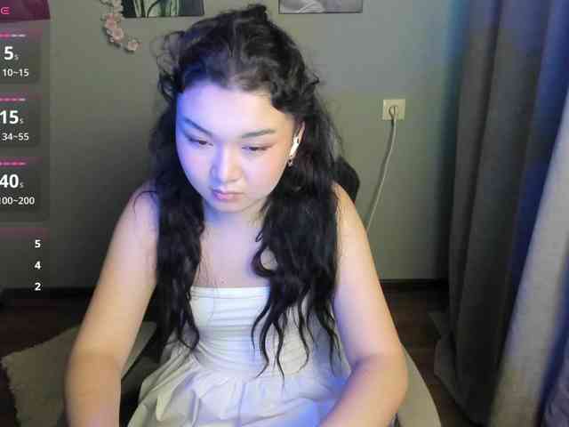 MollyTasty webcam