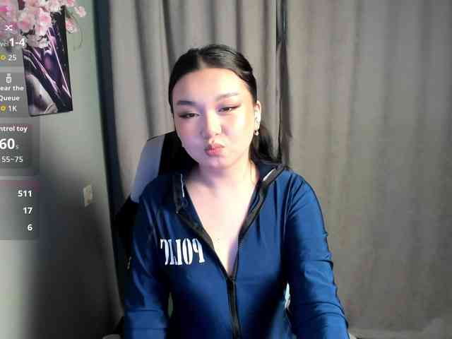 MollyTasty webcam