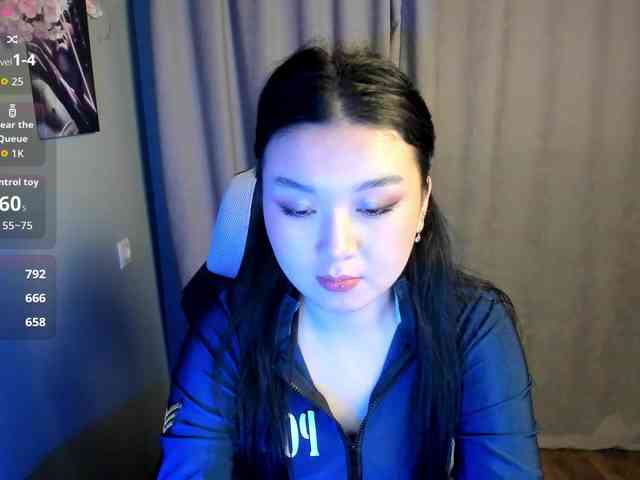MollyTasty webcam