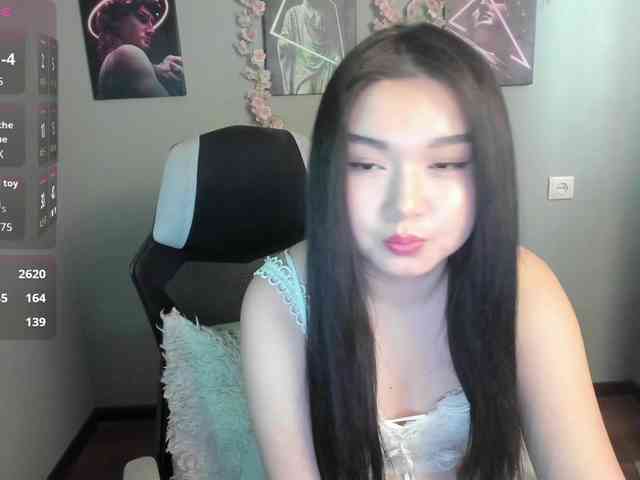 MollyTasty webcam