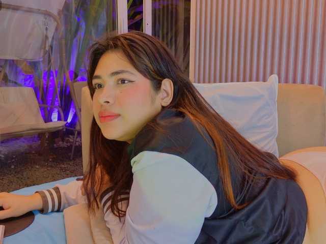 rouxinferno — live female cam