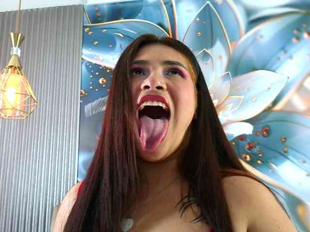 Modelo: rouxinferno
